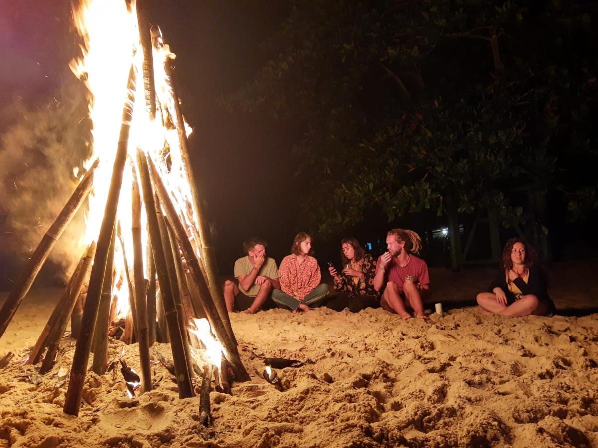 Hostel Tropico De Capricornio - Tenorio Ubatuba Bagian luar foto